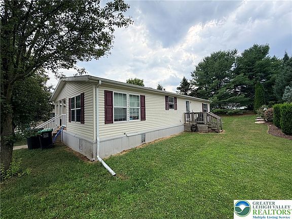 3rd image of 4442 Grey Wolf Ln