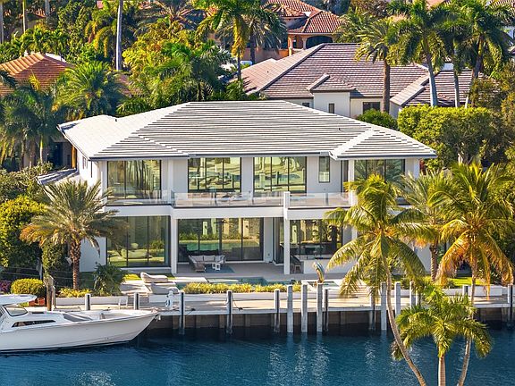 2nd image of 100 Royal Palm Drive