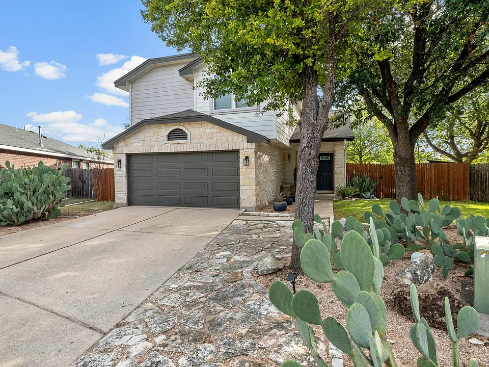 1128 Miss Kimberlys Ln