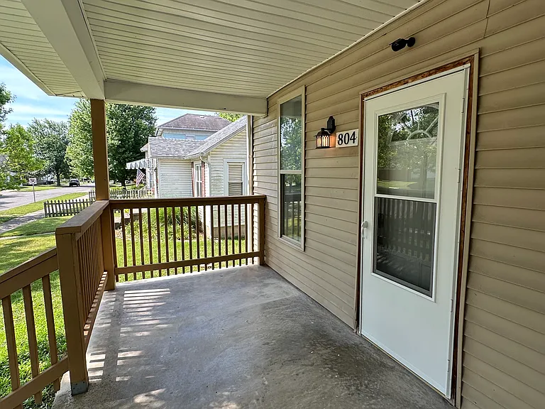 802 Henry St #804 — Photo 3