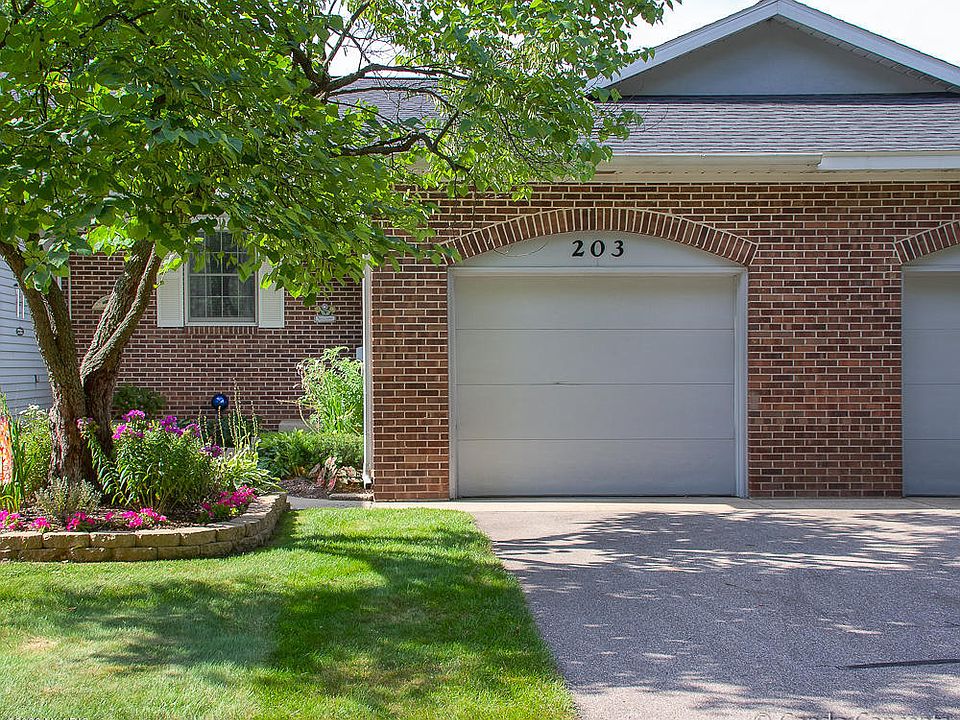 1st image of 203 Laurelwood Ct SW #87