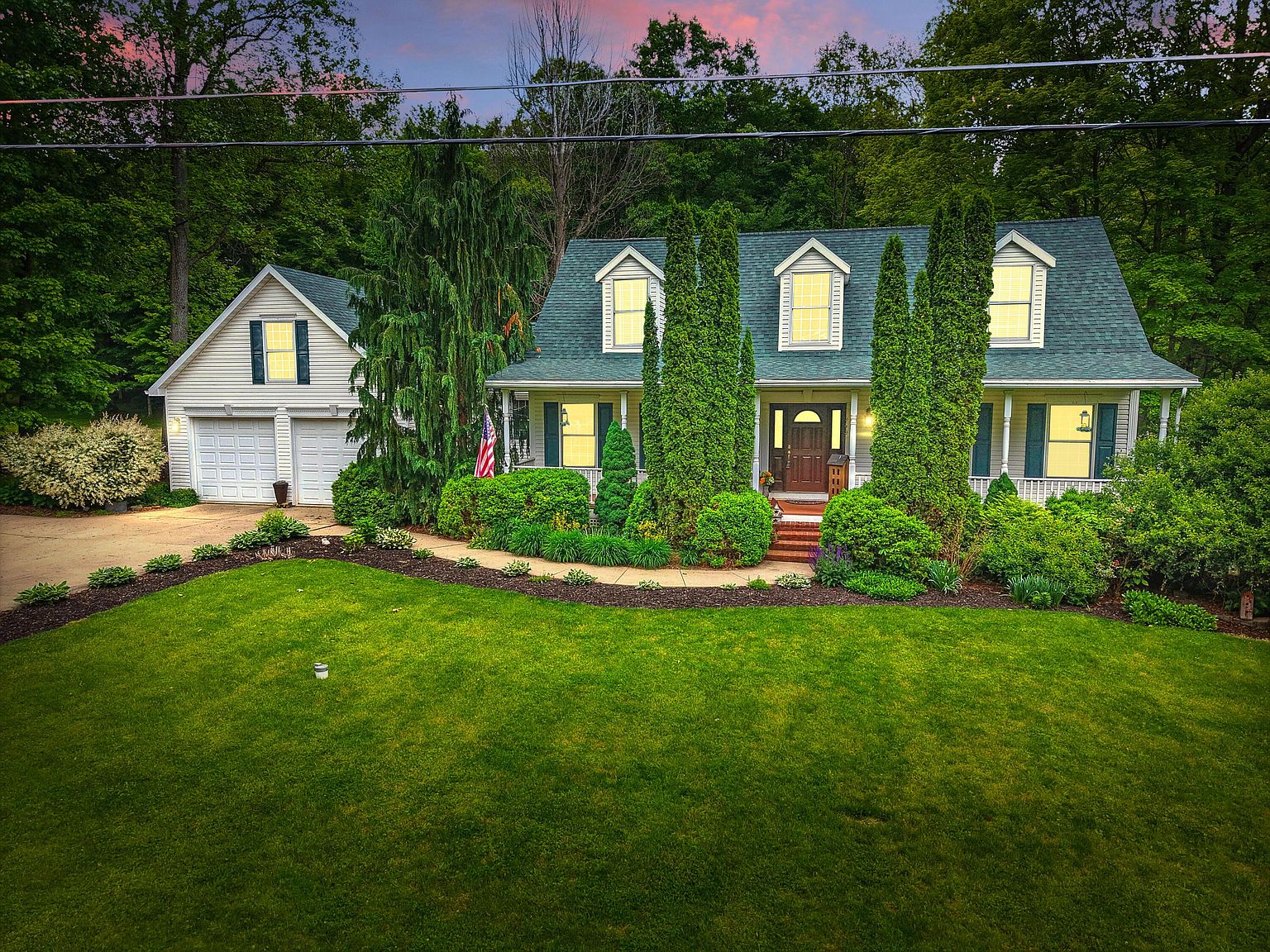 house on the hill トップス120 14255 Windsor Heights Dr, Mount Vernon, OH 43050 | Zillow