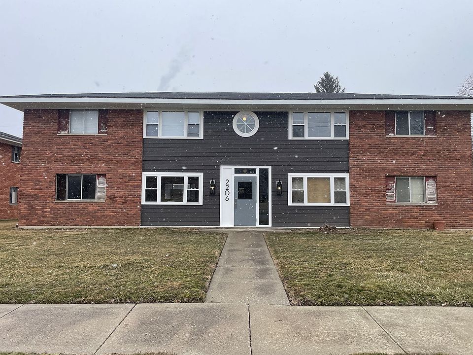 1st image of 2206-2220 Nuttman Ave #2206-A