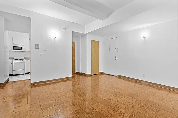 Rented by Mirador Real Estate | media 18