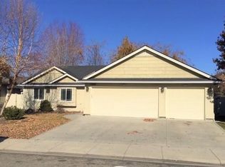 1290 W White Sands Dr, Meridian, ID 83642