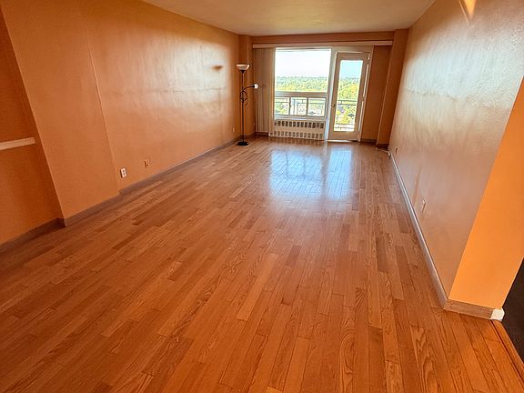 2nd image of 91 Strawberry Hill Ave #924