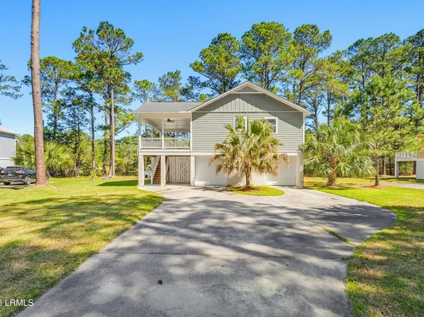 35 Downing Dr, Beaufort, SC 29907