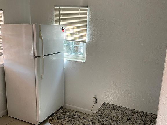 4th image of 2133 Coolidge St APT 3