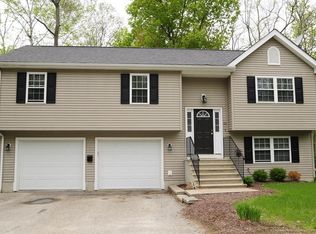 15 Tory Fort Ln, Worcester, MA 01602