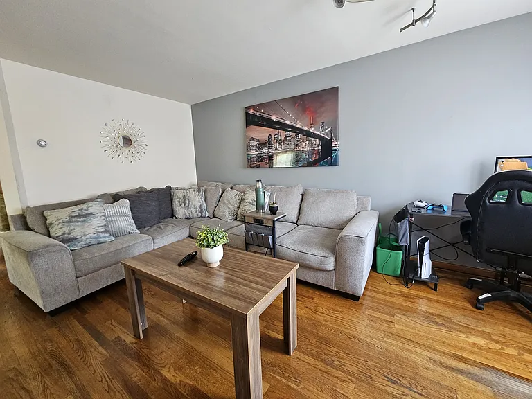9 Radley St #2 — Photo 3