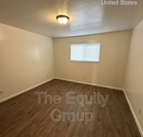 5136 W Cambridge Ave — Photo 6