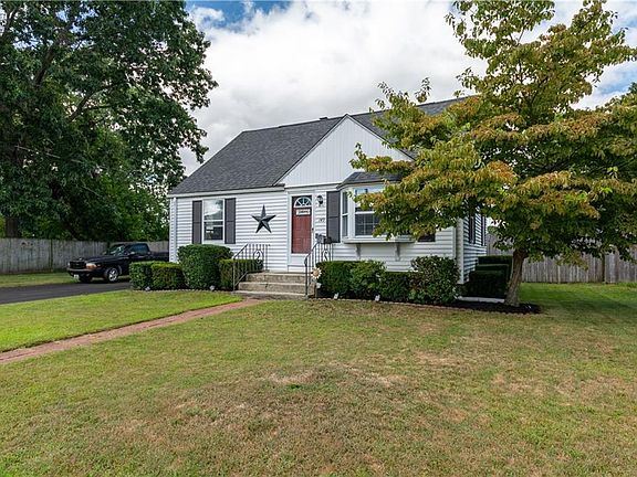 3rd image of 149 Calderwood Dr