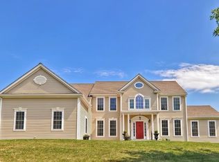 29 Pleasant Ln, Boylston, MA 01505