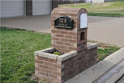 2nd image of 752 W Brayden Dr