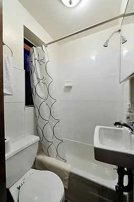 Rented by Eisenberg Exclusives | media 6