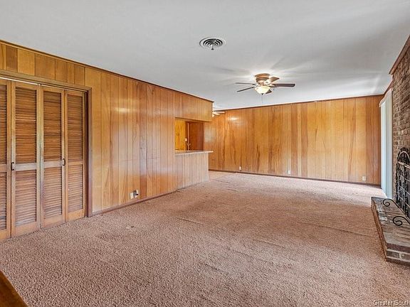 5th image of 315 W Park St