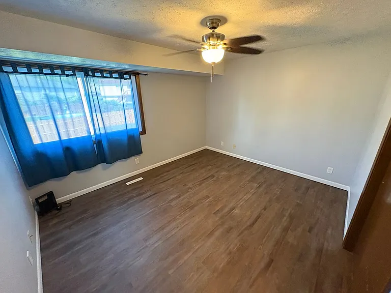 1804 Hartley St — Photo 10