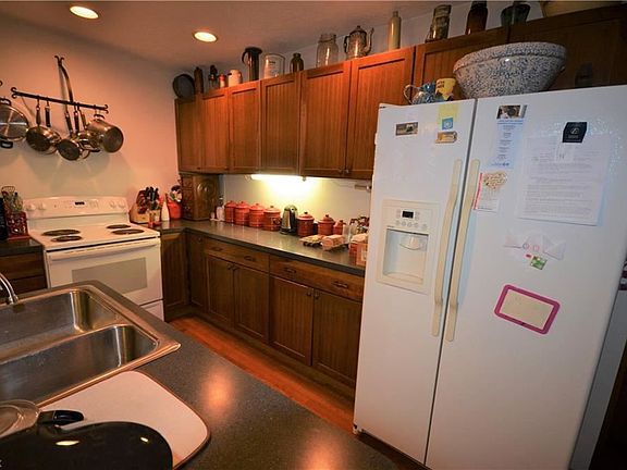 5th image of 420 Herrick Ave