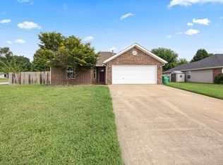 770 Dogwood St, Centerton, AR 72719
