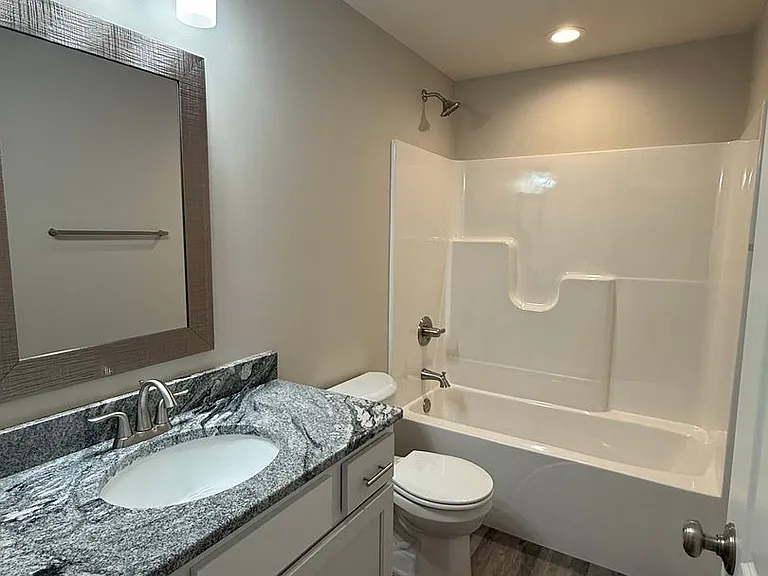 8925 S 47th St — Photo 23