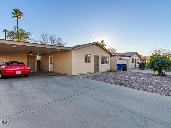 3rd image of 473 E ROYAL PALMS Drive