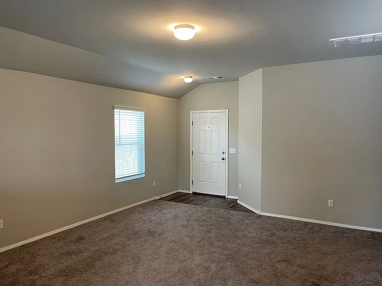 3115 Westbrook St — Photo 2