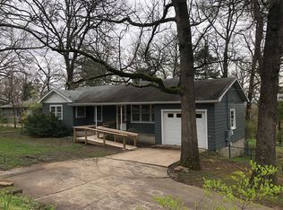 1549 W Markham Rd, Fayetteville, AR 72701