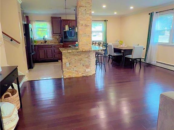 2nd image of 1844 29th St SW