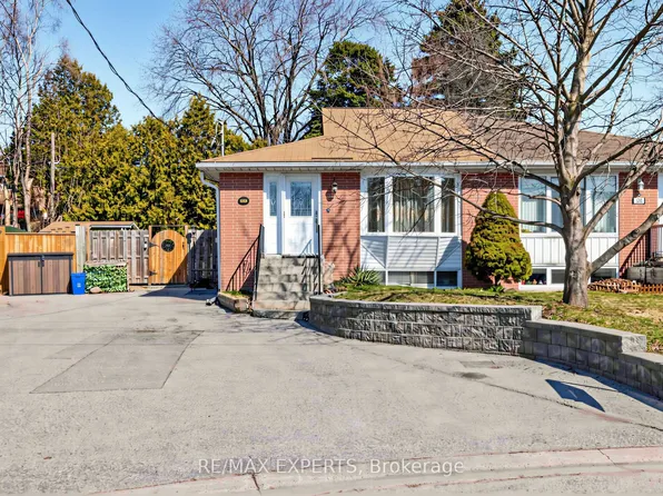 126 Longford Dr, Newmarket, ON L3Y 2Y5
