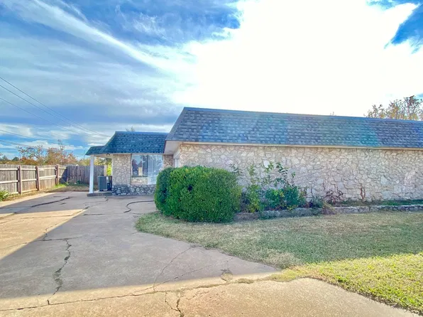 2900 Pine Ridge Rd, Oklahoma City, OK 73120