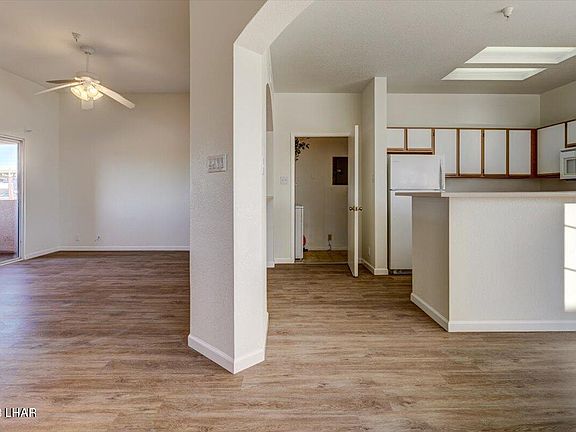 4th image of 1650 Smoketree Ave S Unit 203