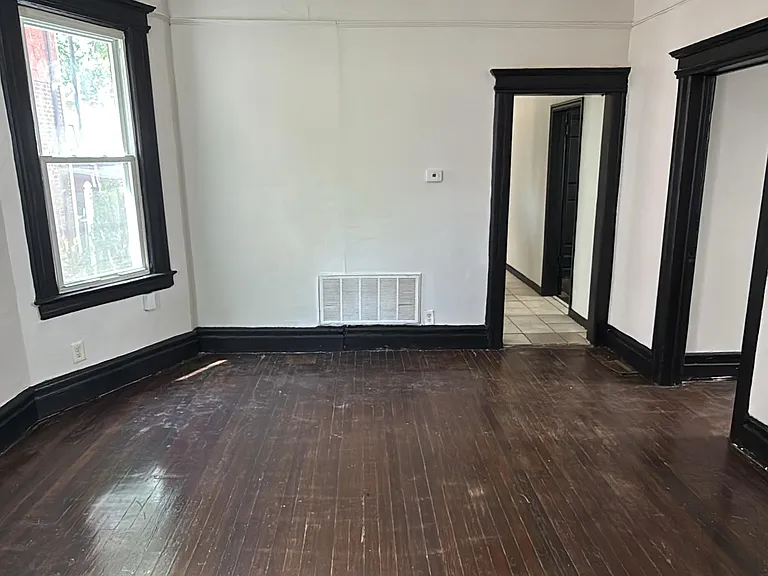 43 Treacy Ave #A — Photo 6