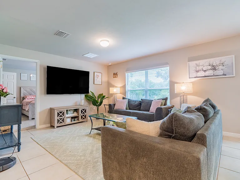22420 Sacramento Ave — Photo 19