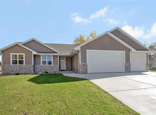 2820 Sussex Rd, Green Bay, WI 54311