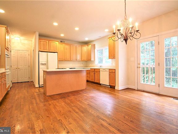 4th image of 5283 Beech Haven Ct
