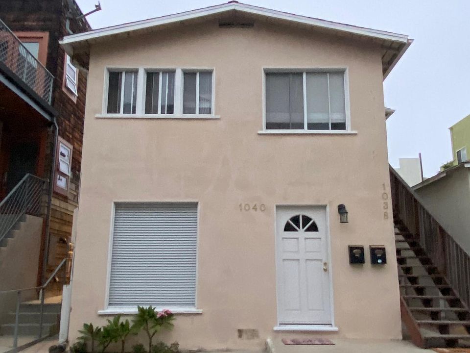 1st image of 1040 Sunset Dr