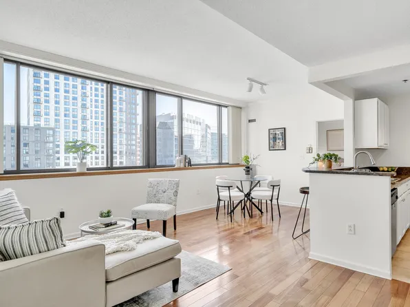 169 Monsignor Obrien Hwy APT 715, Cambridge, MA 02141
