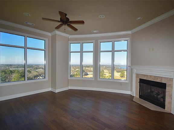 2nd image of 2801 Wexford Dr APT 1103