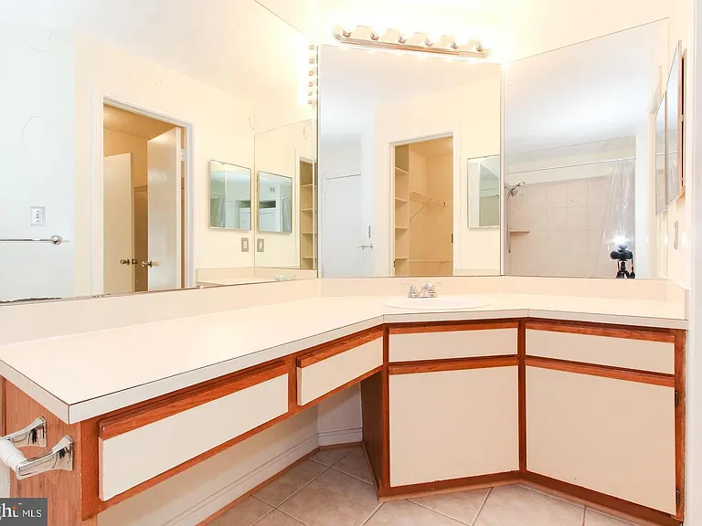 3916 Penderview Dr #436 — Photo 6