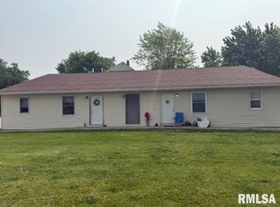 102 Main St, Camp Grove, IL 61424