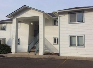 50 Dion Ct #14, Shady Cove, OR 97539