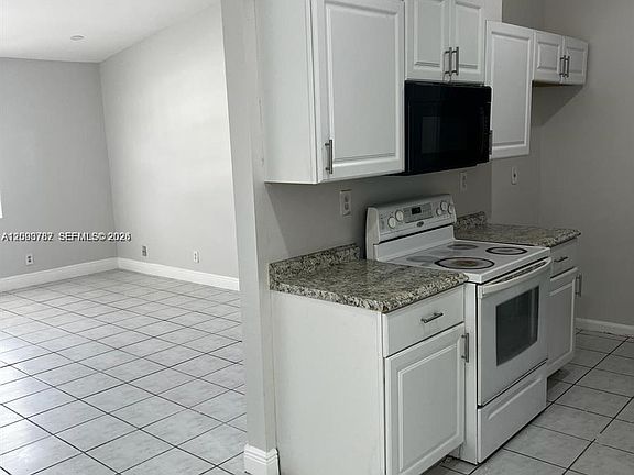 4th image of 7221 SW 11th Ct