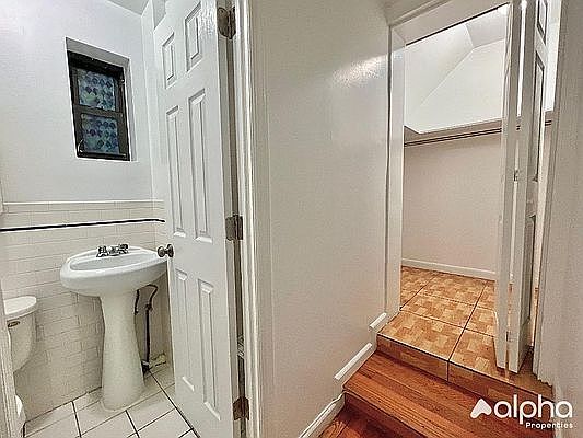 5th image of 332 E 95th St APT B