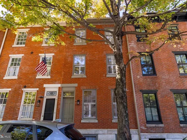 2138 Spring St, Philadelphia, PA 19103