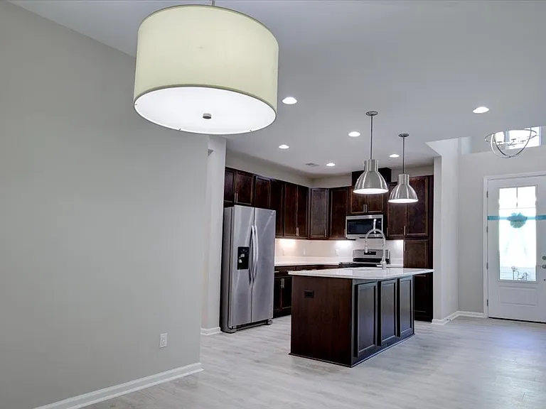 363 Harborside Dr — Photo 10