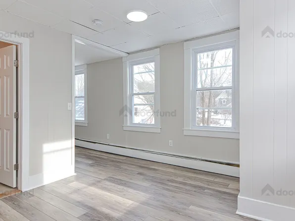 3 Main St APT 12, Shirley, MA 01464