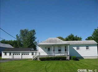 137 Chestnut St, Phoenix, NY 13135