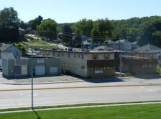 711 E Broadway, Council Bluffs, IA 51503