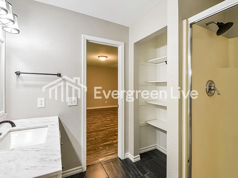 8549 Wild Cherry Dr — Photo 4