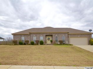 1228 Hunter Ln, Hartselle, AL 35640